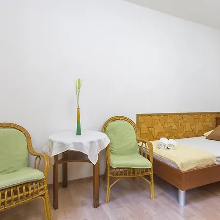 Luna Apartment *