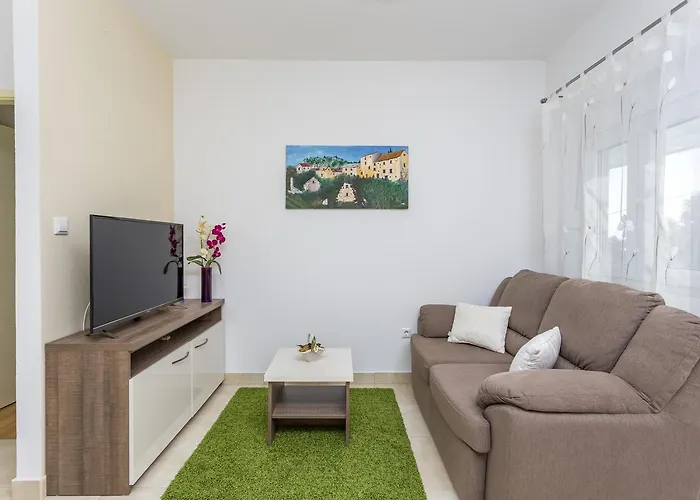 Luna Apartment *