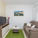 Luna Apartment *