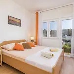 Luna Apartment *